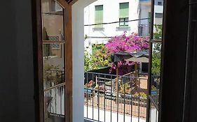 Apartamento De Diseno Cerca De Tren, Playa Y Bcn